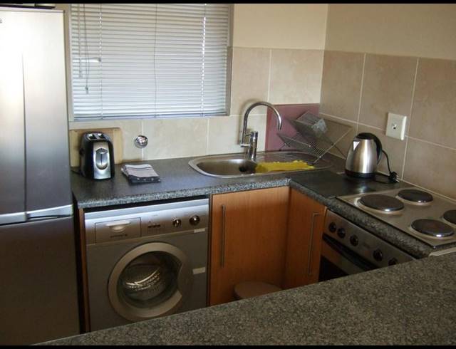 1 BEDROOM PROPERTY TO RENT IN LONEHILL